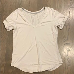 Lululemon women’s T-shirt size 8